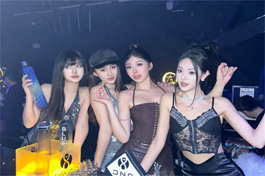 连云港夜场ktv招聘小费消费价钱15/20[罗曼达新开旗舰店天花板级别]经验不限,无订房任务,提供住宿-不看学历只看形象