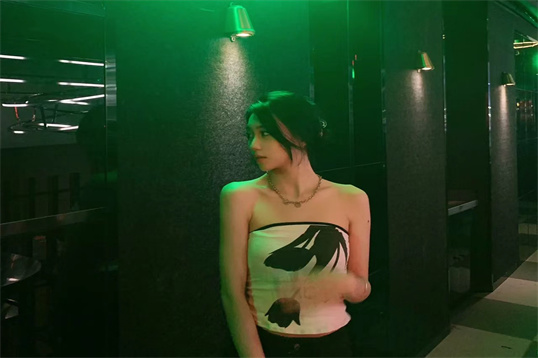 临沂铂尔曼酒店ktv招聘美女模特